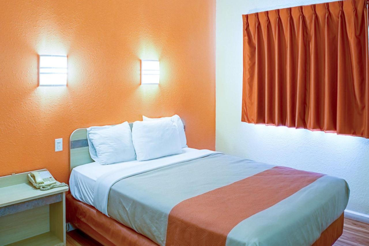 Motel 6-Seymour, In - North מראה חיצוני תמונה